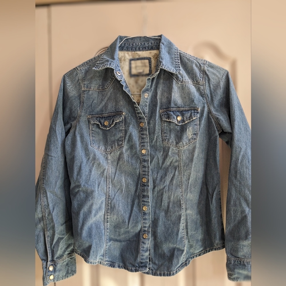 Size S Forever 21 distressed denim snap up shirt